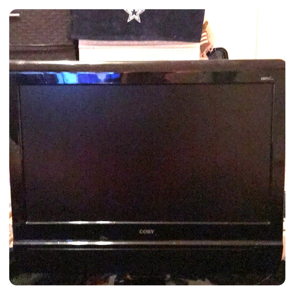 15in.coby TV